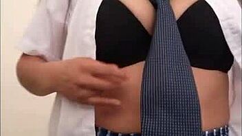 los estudiantes han caido tan bajo que ahora hacen porno para aprobar mujer estudiante seduce a su profesor enviandole porno casero de sus hermosas tetas y vagina jugosa porno real casero gratis