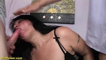 bbw feels the rush of first double penetration thrill