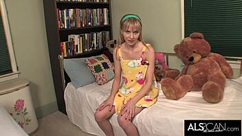 Skinny teen 18+ stretches long pussy lips while masturbating with toys