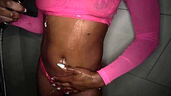 melody cummings giving intense shower blowjob