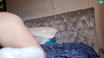 mature wife masturbates her shaved pussy in close up reality