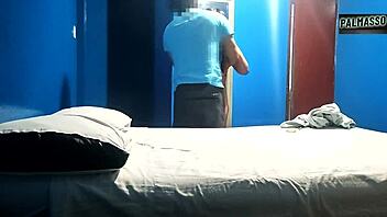 Estaba Esperando A Mi Novio Pero Un Desconocido Me Convencio Para Grabar Un Video Espero Que Mi Novio No Se Entere Que Tengo La Corrida De Otra Persona En Mi Panocha Porque El Condon Se Rompio