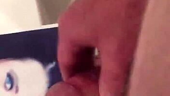 Friend receives a cum tribute during masturbation