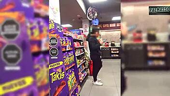 Estaba Esperando A Mi Novio Pero Un Desconocido Me Convencio Para Grabar Un Video Espero Que Mi Novio No Se Entere Que Tengo La Corrida De Otra Persona En Mi Panocha Porque El Condon Se Rompio