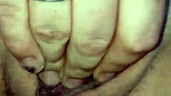 Amateur Wife Public Masturbation in Traffic Cumming Excited by Being Seen