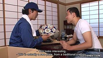 Pekerja Jepang Nozomi Koizumi Hisap Batang Besar Tanpa Sensor. Siap untuk Lebih?