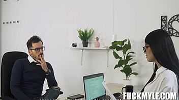 i'm fighting hard for that promotion with amanda rabbit's big ass and mike zander in pov blowjob