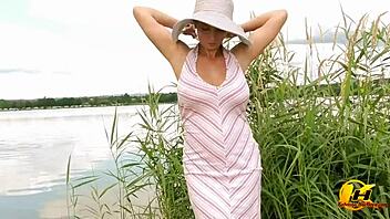 First time I decided to have sex outdoors on a beautiful day I spent it pleasuring myself on the lake