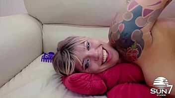 Santa Claus Gifts Mummy Claus a Naughty Brazilian for Christmas! 🎅