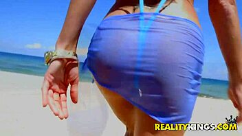 Wanna watch Silvia Saige in wild reality chat?