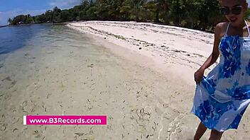 Outdoor Blowjob on Beach Makes Me Shiver with Joy.