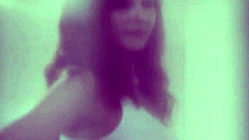 jeny smith takes nude selfies spied through the window 📸