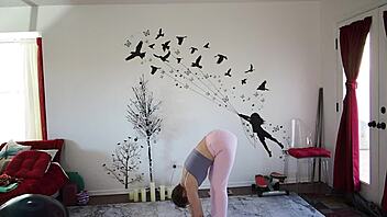 Intense Yoga Lesson With Mature Babe!