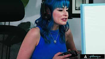 Busty babe pays rent with wet pussy to Jewelz Blu.