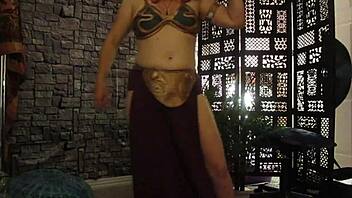 Hotwife Steffi Princess dances pussy