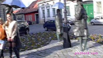 i'm squirting pussy in very public outdoor