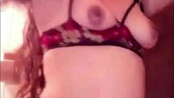 Latina Slut Shakes Her Big Ass Seductively On Camera