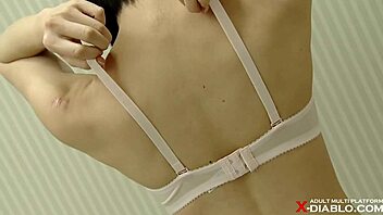 Ayaka Aida shows BIG TITS in lingerie theater