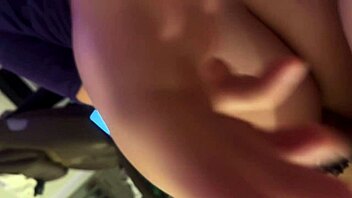 i fuked my stepsister while she wached a stream