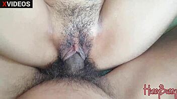 Sexig indisk tjej i saree blir hårt knullad