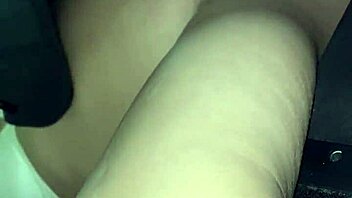 Petite shaved babe Breezybri88 reaches quick orgasm from licking.