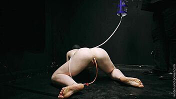 Hej, podívej se na Waterfrog Část 2 s divokým klystýrem!