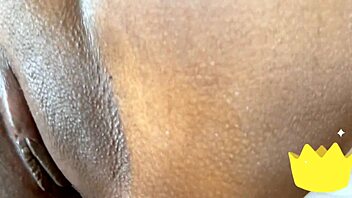 you like my pussy baby? come and fuck it really hard, it's so wet