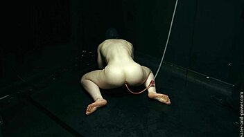 Hej, podívej se na Waterfrog Část 2 s divokým klystýrem!