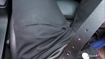 German public - mitten im mcdonalds und umkleide schwanz geblasen deutsch