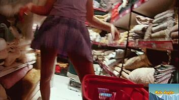 I went shopping without panties, feeling so naughty!