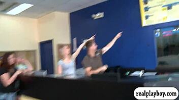 Hot Babes Flash Tits And Ass!