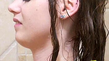 Can this 18-year-old handle a steamy shower scene in stunning 4K quality?