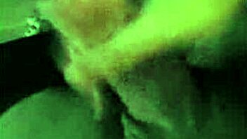 Lucky Stranger Gets Nudes From Joyliii! Her Shaved Pussy Is Wet!