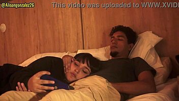 Uspavanej nevlastní bráško, nech mě na tobě odpočinout bez triků