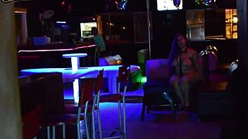 amateur anal sex with a monster cock in the swinger club.