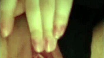 Lucky Stranger Gets Nudes From Joyliii! Her Shaved Pussy Is Wet!