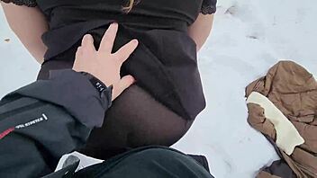 Creampie for big ass girl outdoors with sneaky taxi driver in deep woods! 😜