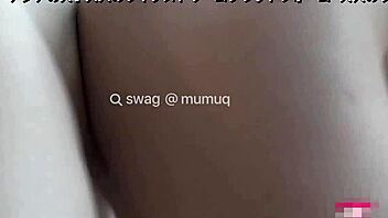 Taiwanese Delivery Girl Mumuq Offers Top-Rated Personal Service