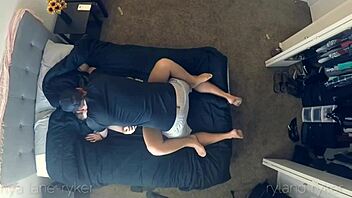 Impregnating Creampie With Rough Monster Cock!