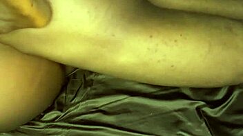 narrative of a curvy woman's sex drive and fingering