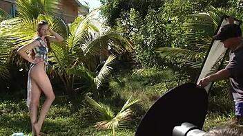 Sexy Teen, Pose Naked In Your Hat And Dress!