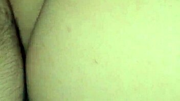 Mature latina bends over, squirting milk from her big ass 😏