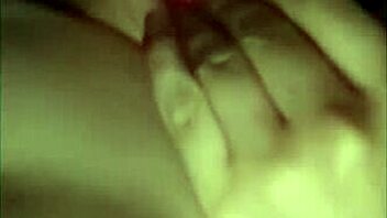 Lucky Stranger Gets Nudes From Joyliii! Her Shaved Pussy Is Wet!