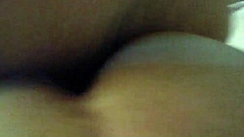 Ik ram dit wijf tot ze drie keer klaarkomt