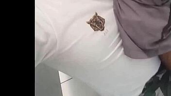 Guy in metro stall desires my ass