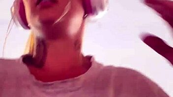 Eu Na Academia Fazendo Um Cardio Me Deu Muito Calor Tirei A Camiseta E Fiquei De Sutiã O Tesão Era Grande Bucetinha Toda Molhadinha!