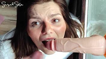 Sarah's hot and wild oral sex with cumplay action