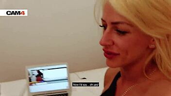 Hot lesbian action with Harleen and Adrienne in a car