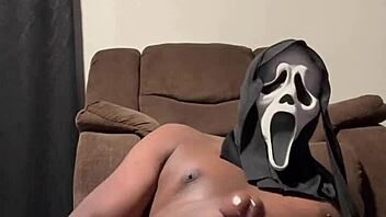 What’s your favorite scary movie to watch?