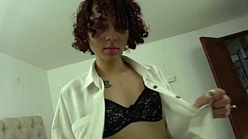 מודלית קולומביאנית חובבנית חושפת סוד טיפוח עור עם פנים סקס קשוח אחרי אודישן אינטנסיבי